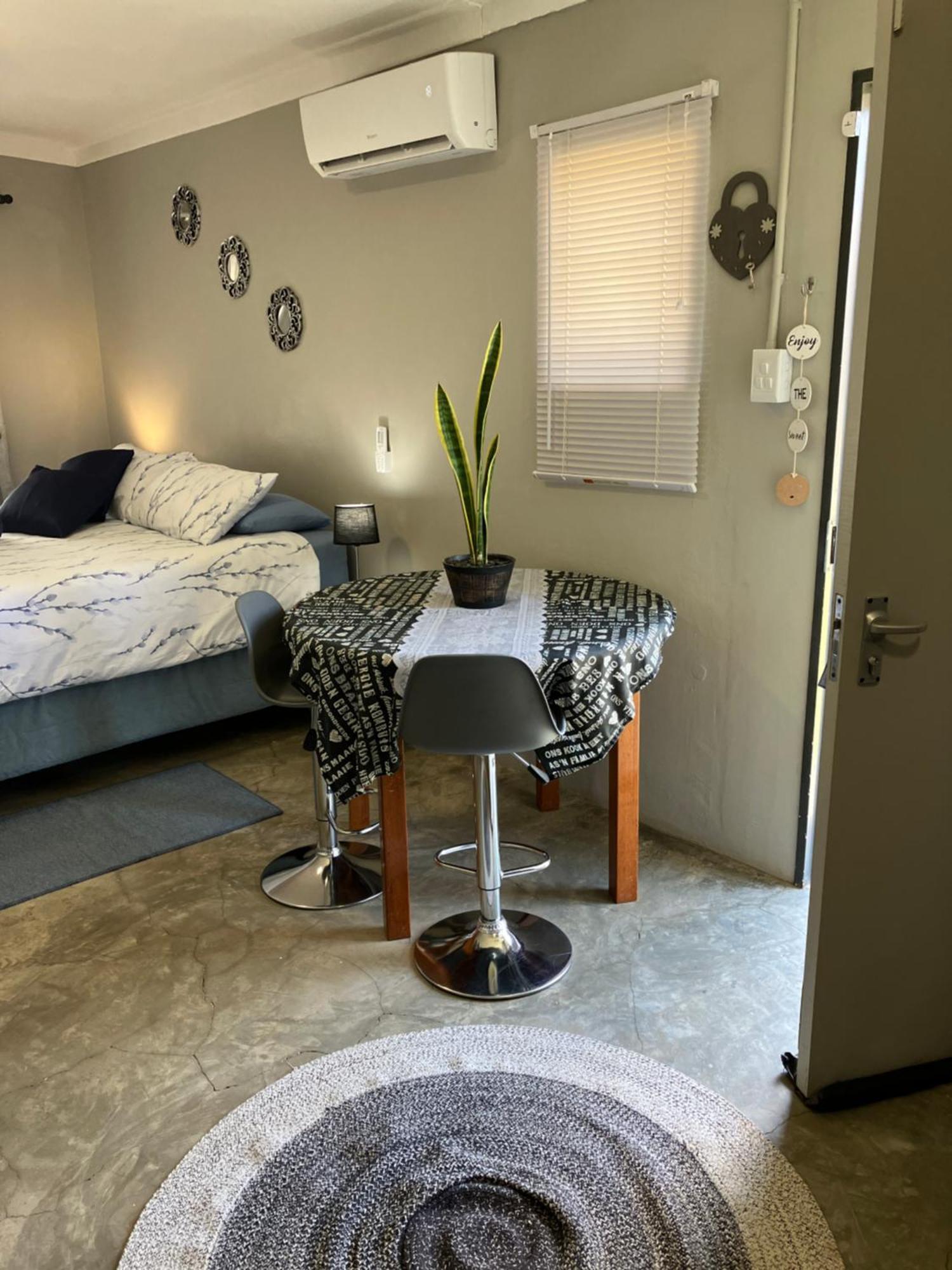 Stellies Accommodation - Room 1 Keetmanshoop Extérieur photo
