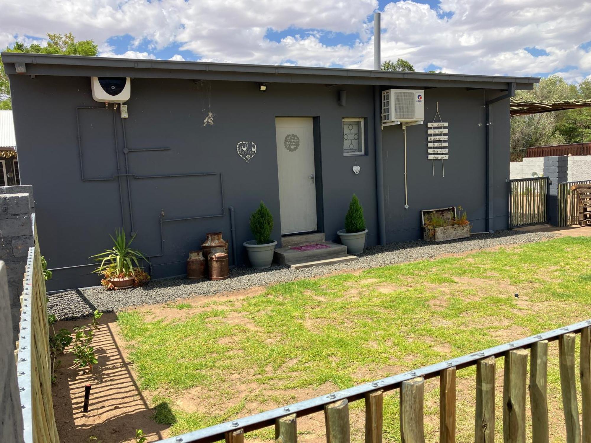 Stellies Accommodation - Room 1 Keetmanshoop Extérieur photo