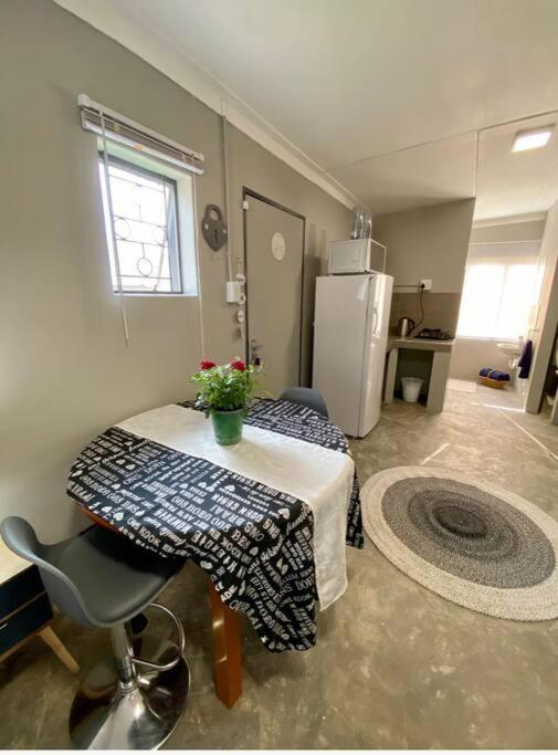 Stellies Accommodation - Room 1 Keetmanshoop Extérieur photo
